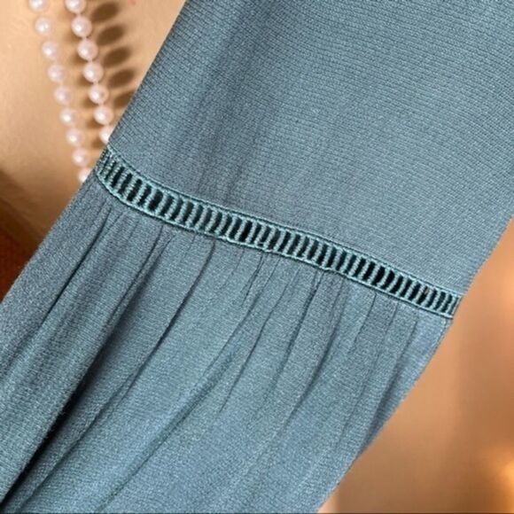 SEE U SOON | Puff Sleeve Emerald Smocked Oversized Wrap Dress - Picture 9 of 14